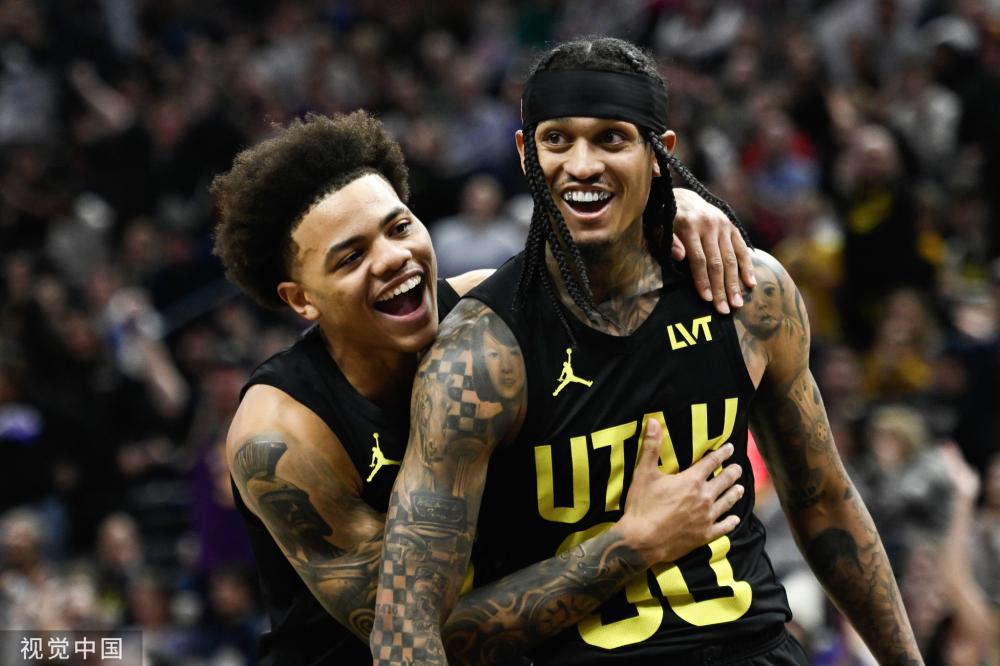 到观众的喝 到观众的喝